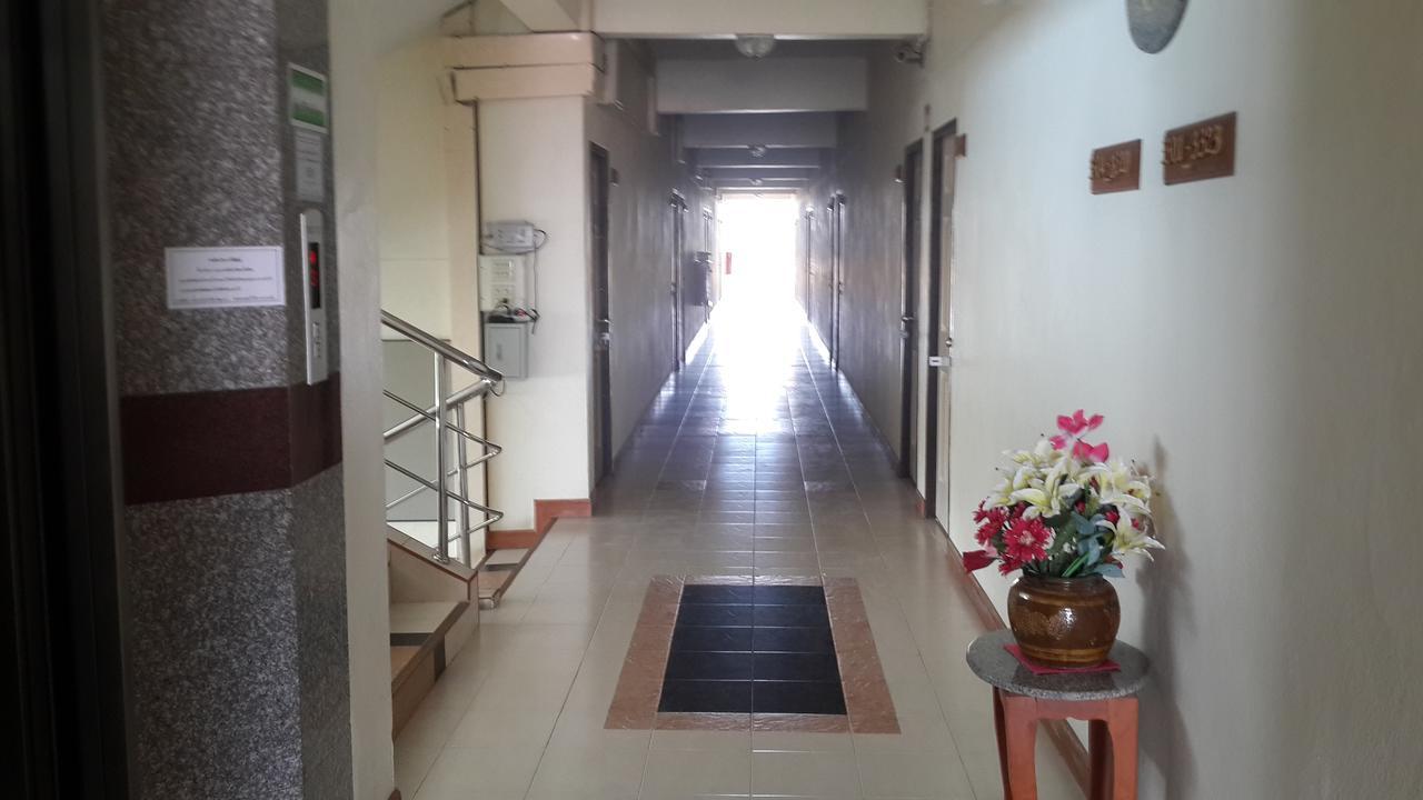 Veerasuda Condotel Ratchaburi Exterior photo