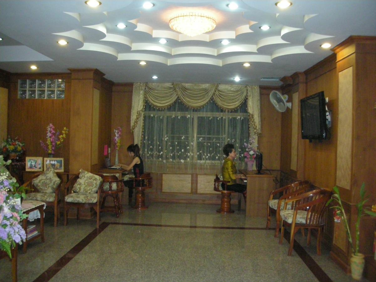 Veerasuda Condotel Ratchaburi Exterior photo