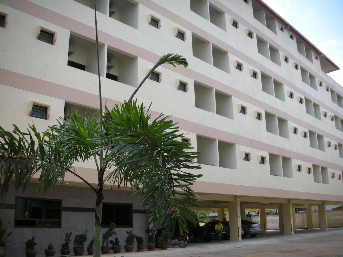Veerasuda Condotel Ratchaburi Exterior photo