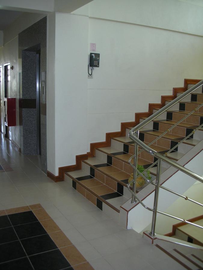 Veerasuda Condotel Ratchaburi Exterior photo