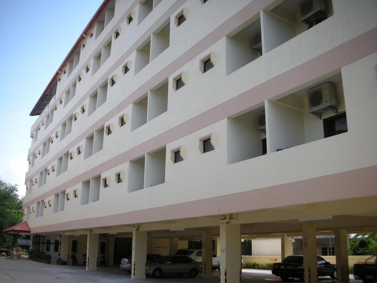 Veerasuda Condotel Ratchaburi Exterior photo