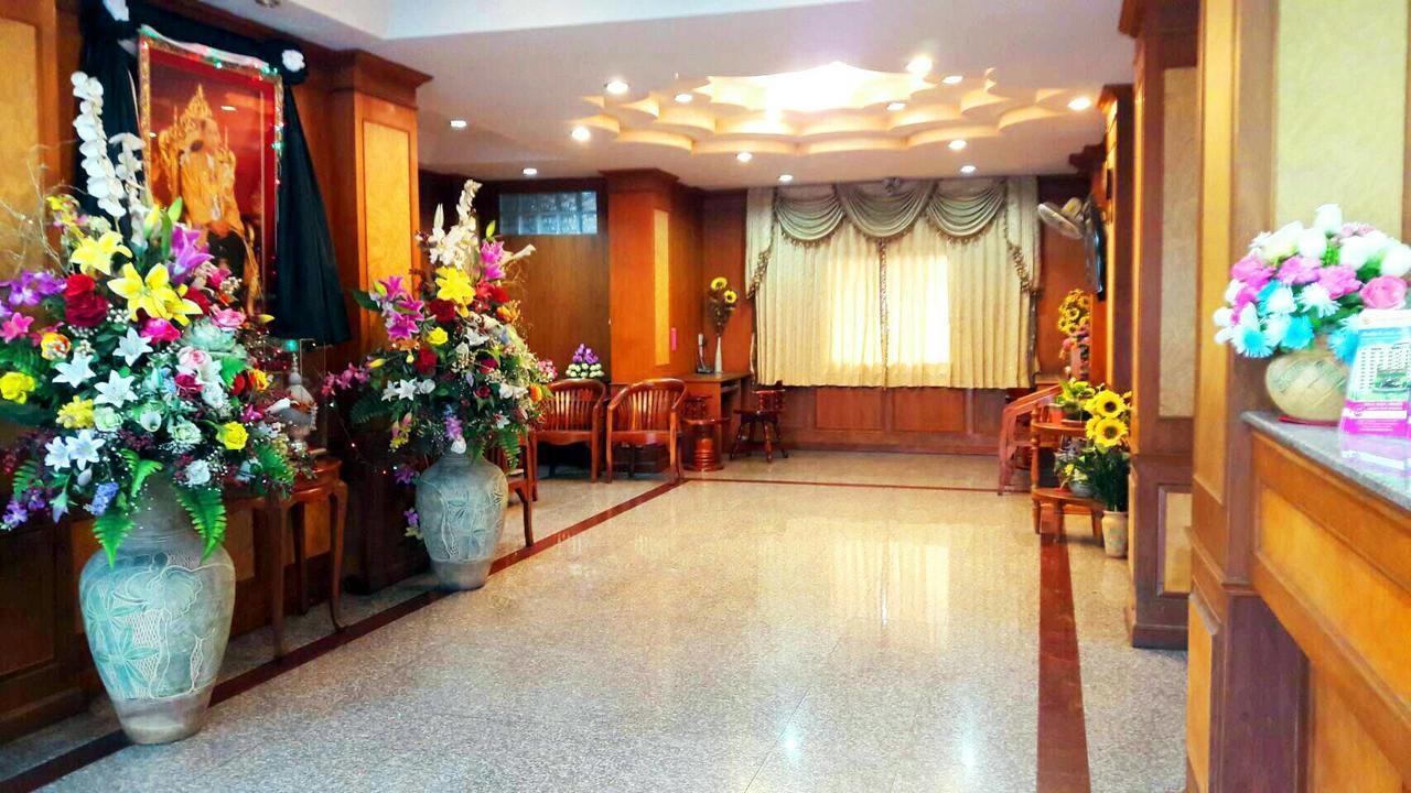 Veerasuda Condotel Ratchaburi Exterior photo